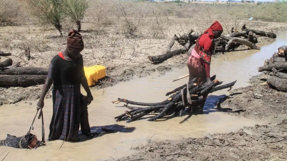 شرارة الصراع الأميركي الإيراني تصل الخرطوم.. "لا وقود ولا غاز"