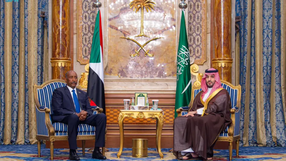 الأمير محمد بن سلمان والبرهان يؤكدان أهمية الحفاظ على سيادة السودان