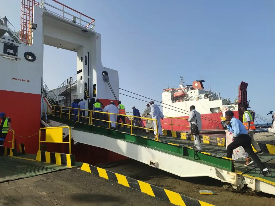 قوافل حجاج السودان تشق طريقها إلى مكة رغم الحرب