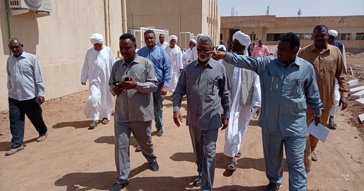 وزير الماليه بكسلا يتراس اجتماع لجنة المتابعه والتقييم لتنفيذ مشروع مركز القلب