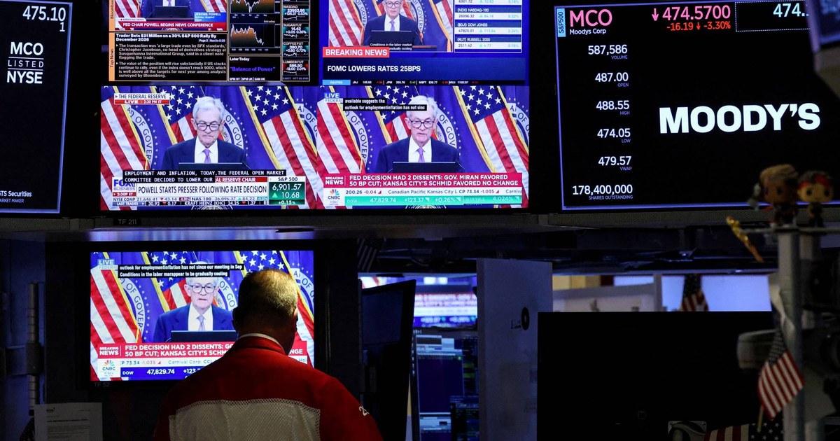 عوائد السندات الأميركية لأجل 30 عاماً تتجاوز 5 % وسط تشدُّد «الفيدرالي»