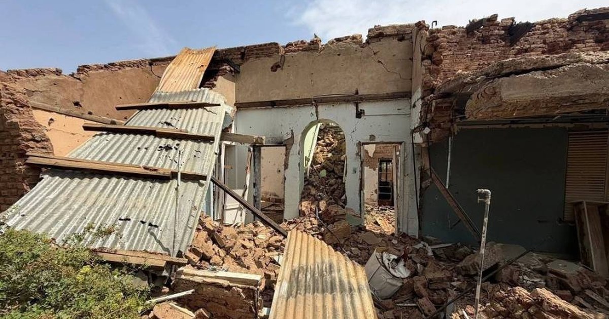دموع سودانية على أطلال منزل عبدالله الطيب