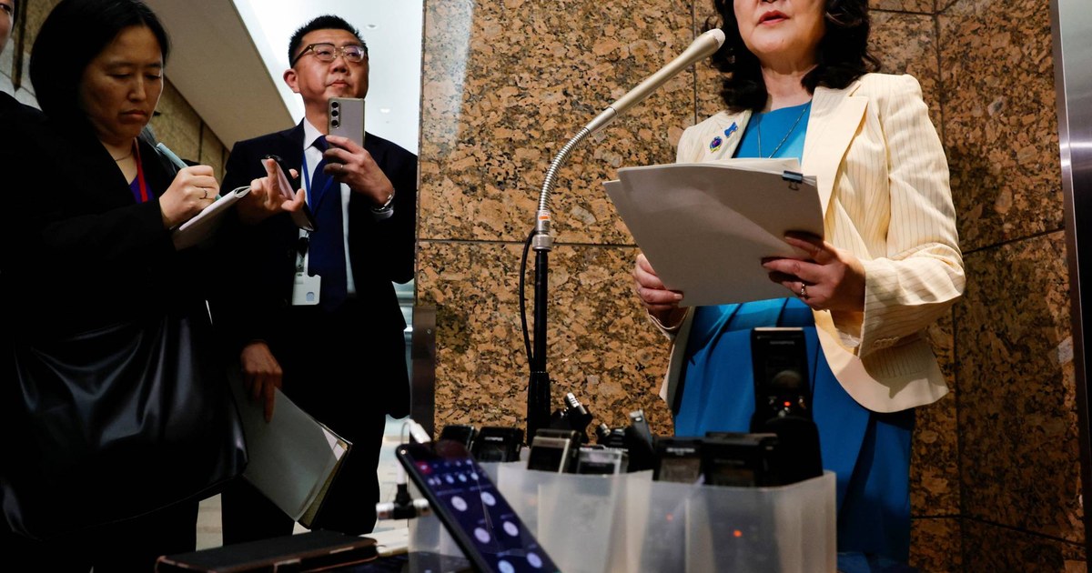 اليابان بين مخاطر الذكاء الاصطناعي... وضغوط العملة