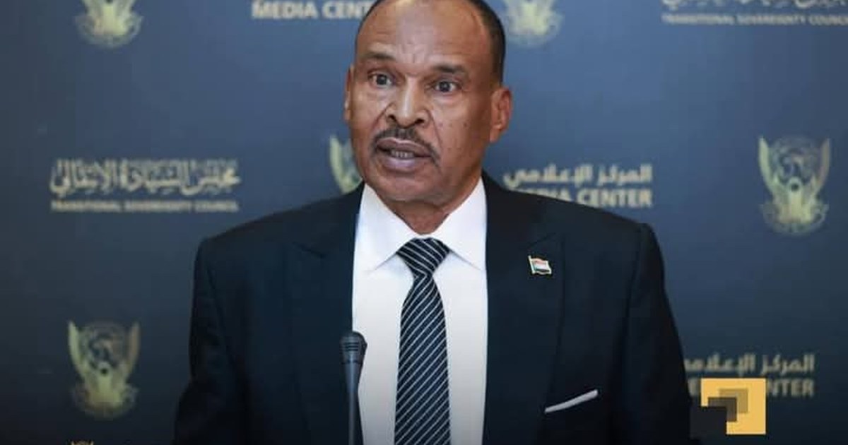 وزير الشباب والرياضة يطمئن على بعثة الهلال قبيل مواجهة نهضة بركان المغربي غدا