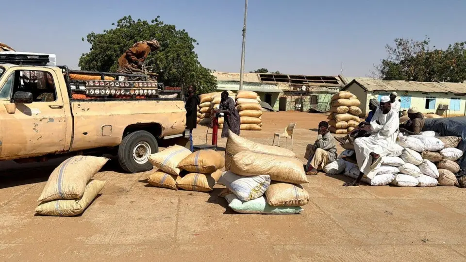 تعزيزات حول الأبيض.. وهجمات المسيرات تذكر بسقوط الفاشر