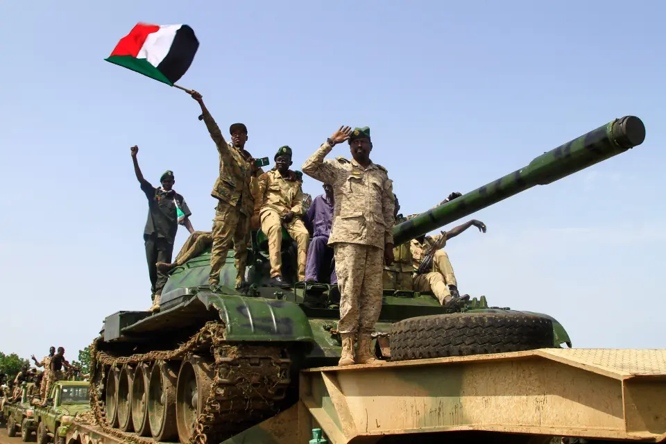 مجلس الأمن يمدد عقوبات السودان شهرا وسط خلاف حول توسيع حظر السلاح