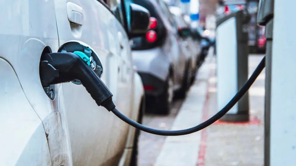 السودان يخطط لتصنيع السيارات الكهربائية