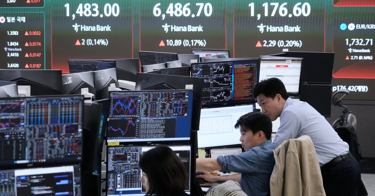 الأسهم الآسيوية تغلق على تباين وسط استمرار الضبابية الجيوسياسية